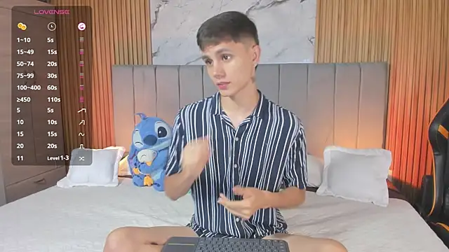 DustinLevine online show from April 23, 2026, 12:22 pm