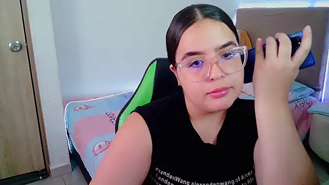  alicia z online show from February 6, 2025, 6:02 pm