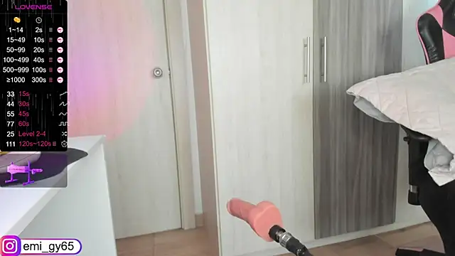 Snapshot of emilyn_grey1 chatting on March 21, 2025, 4:18 pm emilyn grey1 online show from March 21, 2025, 4:18 pm