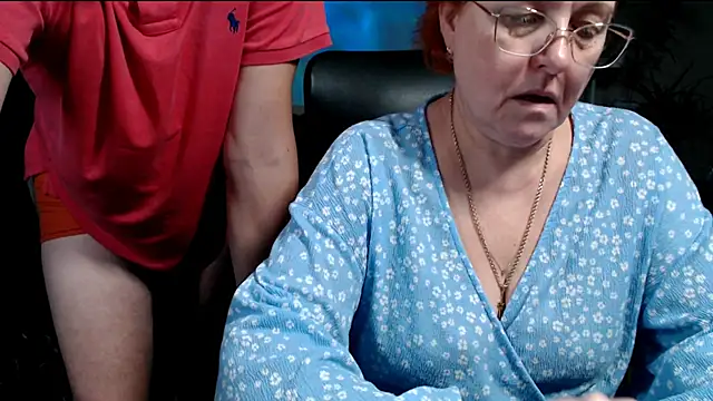 Snapshot of JoannaAndNeighbour chatting on December 20, 2025, 11:02 am JoannaAndNeighbour online show from December 20, 2025, 11:02 am