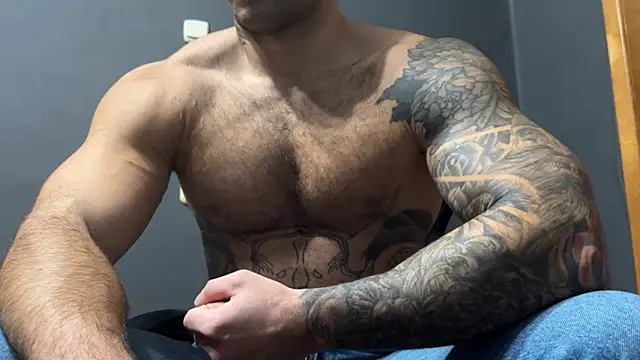 Snapshot of Mr_YourGod chatting on November 15, 2025, 6:28 am Mr YourGod online show from November 15, 2025, 6:28 am