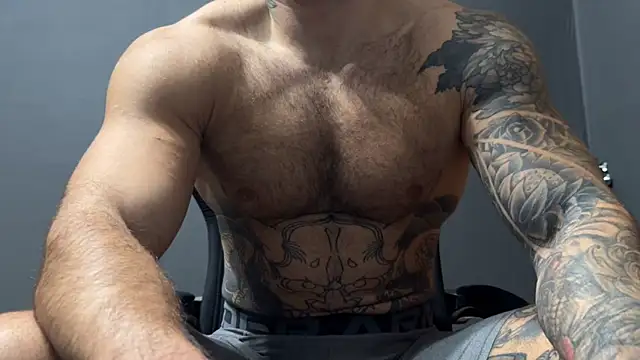 Snapshot of Mr_YourGod chatting on November 16, 2025, 5:01 am Mr YourGod online show from November 16, 2025, 5:01 am