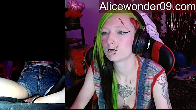 alicewonder09 online show from February 12, 2026, 5:07 am