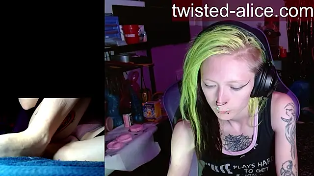 alicewonder09 online show from May 30, 2026, 3:24 am