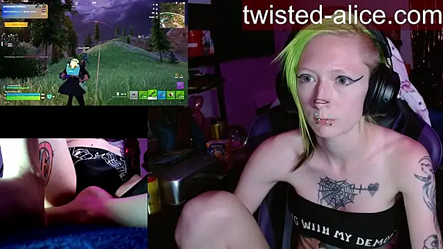 alicewonder09 online show from May 20, 2026, 5:48 am