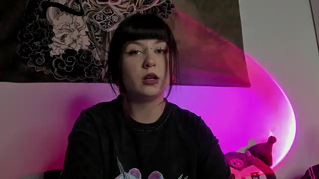 t0riayun0 online show from January 15, 2025, 8:48 pm