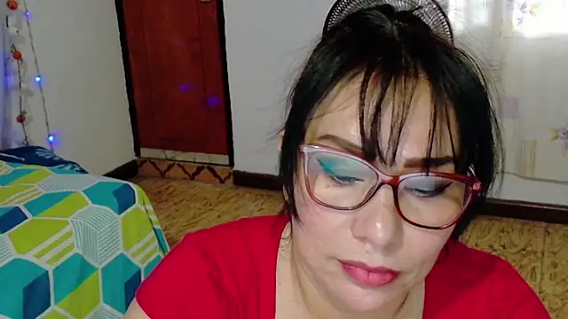 Snapshot of hottplay chatting on December 21, 2024, 4:36 pm hottplay online show from December 21, 2024, 4:36 pm
