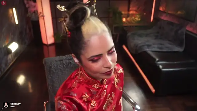 Snapshot of alessa_goreng chatting on November 30, 2025, 7:53 am alessa goreng online show from November 30, 2025, 7:53 am