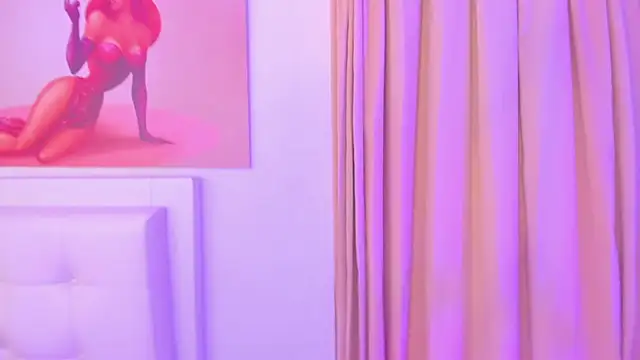 Snapshot of Lulu_exotic1 chatting on February 18, 2026, 9:00 pm Lulu exotic1 online show from February 18, 2026, 9:00 pm