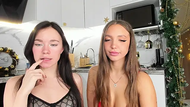 Snapshot of Lex_Love chatting on January 6, 2025, 5:27 pm Lex Love online show from January 6, 2025, 5:27 pm