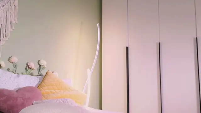 Snapshot of Rinas_secret chatting on October 1, 2025, 10:20 am Rinas secret online show from October 1, 2025, 10:20 am