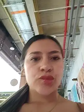 alana 69 online show from December 17, 2025, 10:04 pm