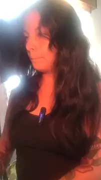 Snapshot of ZaraHoney chatting on December 4, 2025, 8:52 pm ZaraHoney online show from December 4, 2025, 8:52 pm