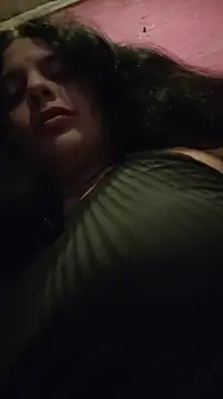 Snapshot of ZaraHoney chatting on December 2, 2025, 6:15 am ZaraHoney online show from December 2, 2025, 6:15 am