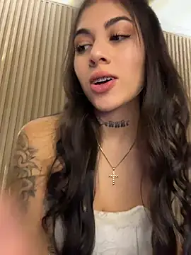 Sarasanders 4 online show from November 30, 2025, 2:45 am