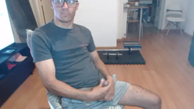 guachin hunk online show from December 17, 2025, 6:24 pm