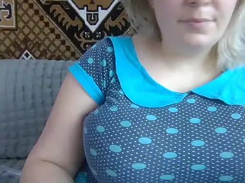 Snapshot of Diana_Britt chatting on March 22, 2025, 12:14 pm Diana Britt online show from March 22, 2025, 12:14 pm