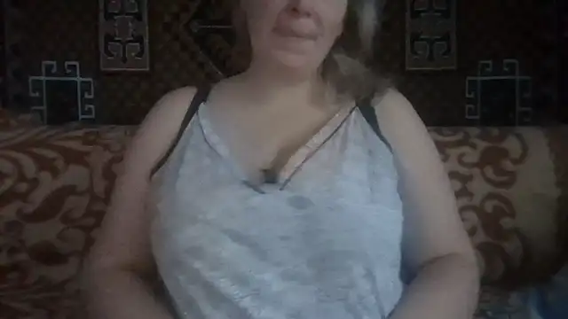 Snapshot of Diana_Britt chatting on December 14, 2025, 6:08 am Diana Britt online show from December 14, 2025, 6:08 am