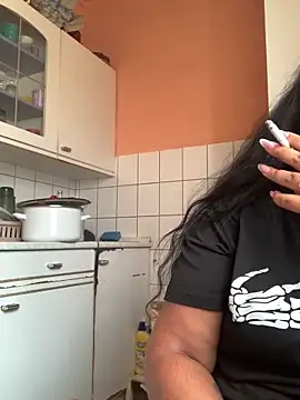 Madsion23 online show from October 17, 2025, 9:34 am