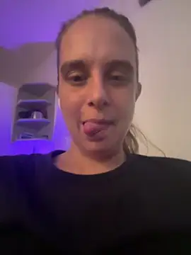 Snapshot of LadyChantale chatting on March 4, 2026, 8:11 am LadyChantale online show from March 4, 2026, 8:11 am