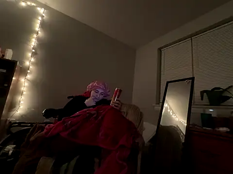 Snapshot of Snowbunnycake_131 chatting on November 23, 2025, 11:15 pm Snowbunnycake 131 online show from November 23, 2025, 11:15 pm