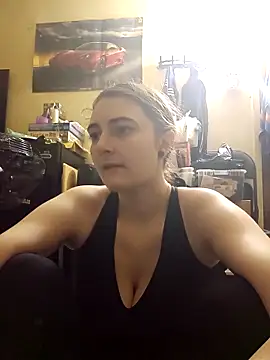 Snapshot of Snowbunnycake_131 chatting on May 7, 2026, 2:42 pm Snowbunnycake 131 online show from May 7, 2026, 2:42 pm