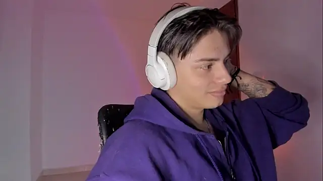 Snapshot of Giordano_Russo chatting on January 5, 2026, 9:51 pm Giordano Russo online show from January 5, 2026, 9:51 pm