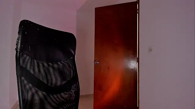 Snapshot of Giordano_Russo chatting on February 13, 2026, 12:32 am Giordano Russo online show from February 13, 2026, 12:32 am