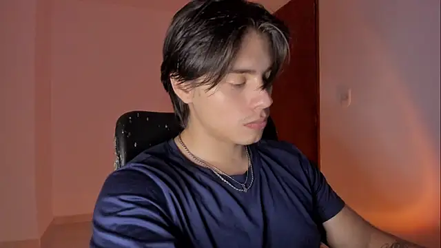 Snapshot of Giordano_Russo chatting on December 22, 2025, 9:59 pm Giordano Russo online show from December 22, 2025, 9:59 pm