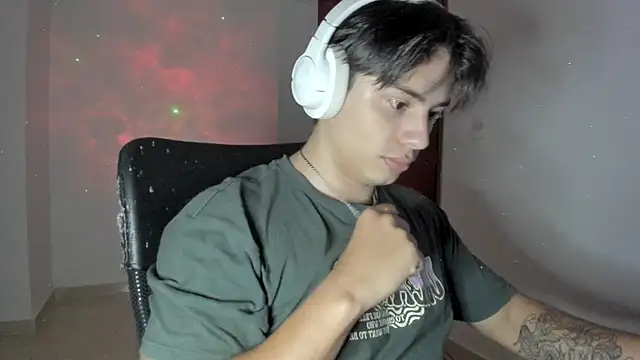 Snapshot of Giordano_Russo chatting on September 28, 2025, 10:39 pm Giordano Russo online show from September 28, 2025, 10:39 pm