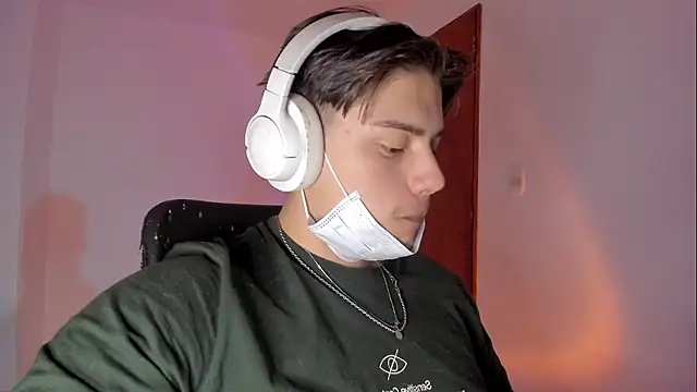 Snapshot of Giordano_Russo chatting on January 8, 2026, 7:31 pm Giordano Russo online show from January 8, 2026, 7:31 pm