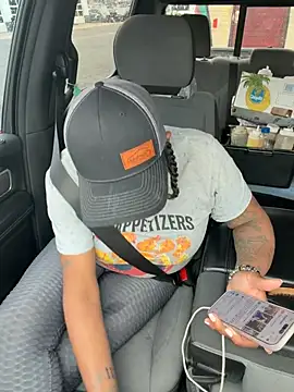 Snapshot of HaloRodeoLover2 chatting on March 27, 2026, 6:31 pm HaloRodeoLover2 online show from March 27, 2026, 6:31 pm