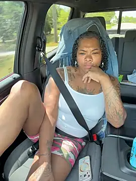 Snapshot of HaloRodeoLover2 chatting on April 15, 2026, 4:33 pm HaloRodeoLover2 online show from April 15, 2026, 4:33 pm