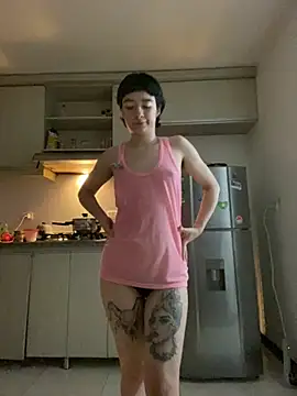  Lunnaa  online show from April 19, 2026, 2:12 am