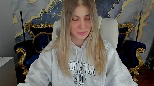 Snapshot of CassandraGood chatting on February 7, 2025, 10:29 am CassandraGood online show from February 7, 2025, 10:29 am