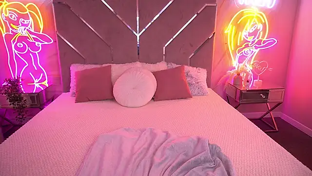 CassandraGood online show from December 18, 2025, 8:08 am