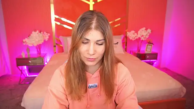 Snapshot of CassandraGood chatting on September 22, 2025, 6:41 am CassandraGood online show from September 22, 2025, 6:41 am