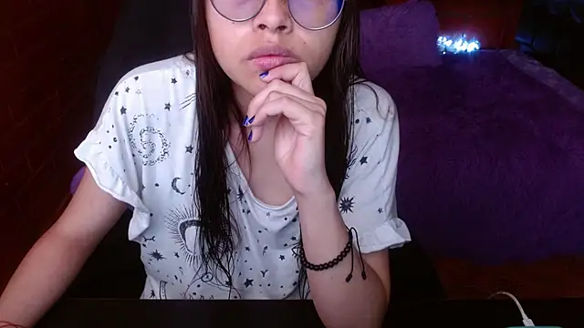 MidoriQuiinn online show from June 3, 2026, 4:01 pm