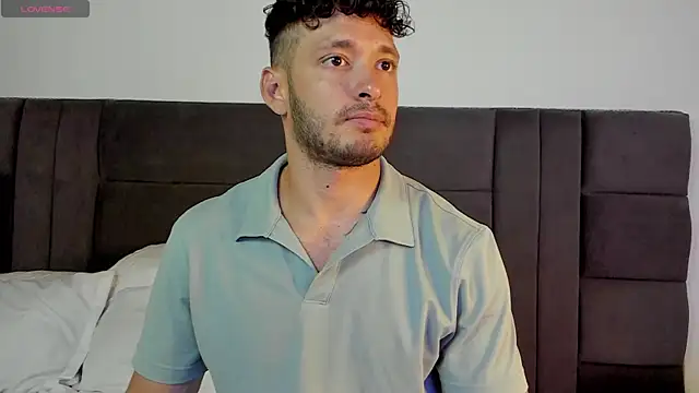 Snapshot of alejandro__2 chatting on July 11, 2026, 8:20 pm alejandro 2 online show from July 11, 2026, 8:20 pm