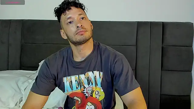 Snapshot of alejandro__2 chatting on July 8, 2026, 6:41 pm alejandro 2 online show from July 8, 2026, 6:41 pm