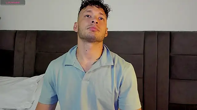 Snapshot of alejandro__2 chatting on July 4, 2026, 4:55 pm alejandro 2 online show from July 4, 2026, 4:55 pm