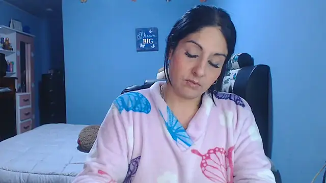 Snapshot of sahtlove1 chatting on May 20, 2026, 12:40 am sahtlove1 online show from May 20, 2026, 12:40 am