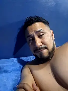 Eumanzor online show from November 25, 2025, 1:17 am