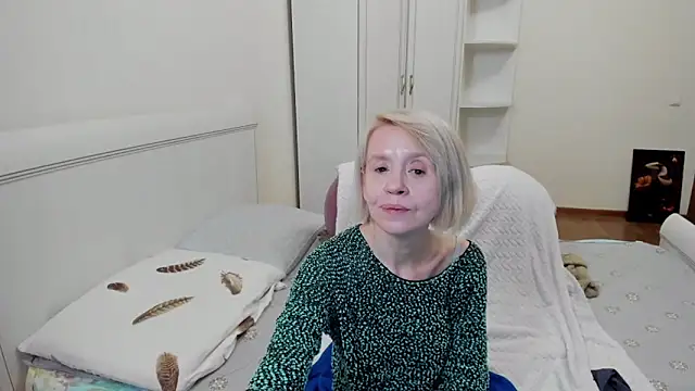 aminalive online show from December 3, 2025, 7:02 pm