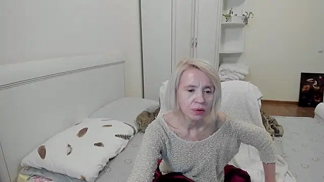 aminalive online show from December 13, 2025, 8:04 pm