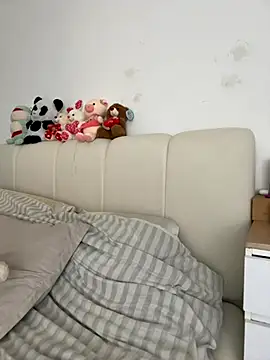 Snapshot of oriana_zoeee chatting on November 12, 2025, 9:51 pm oriana zoeee online show from November 12, 2025, 9:51 pm