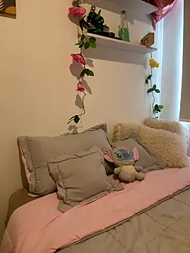 Snapshot of oriana_zoeee chatting on November 7, 2025, 9:52 pm oriana zoeee online show from November 7, 2025, 9:52 pm