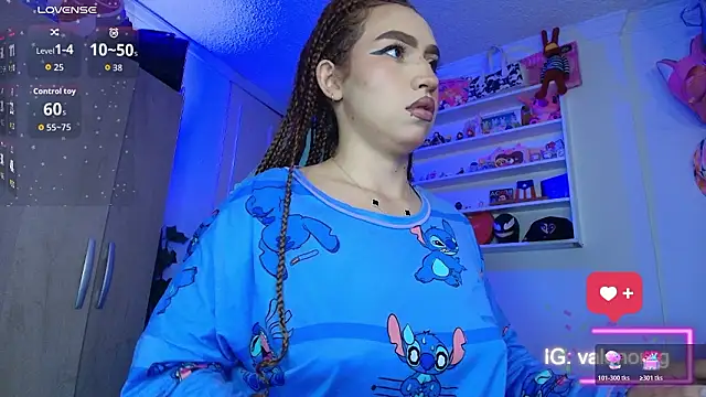 Snapshot of valenor_ chatting on February 24, 2026, 3:07 am valenor online show from February 24, 2026, 3:07 am