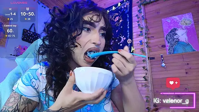 Snapshot of valenor_ chatting on November 4, 2025, 2:26 am valenor online show from November 4, 2025, 2:26 am