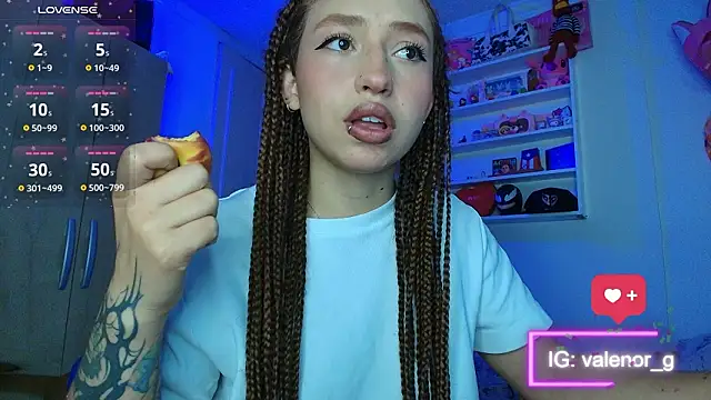 Snapshot of valenor_ chatting on February 20, 2026, 3:14 am valenor online show from February 20, 2026, 3:14 am